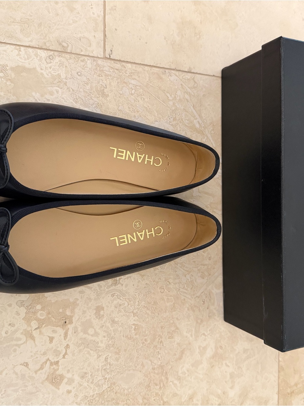 CHANEL Black Patent Cap-Toe Bow Ballet Flats - Picture 3 of 10